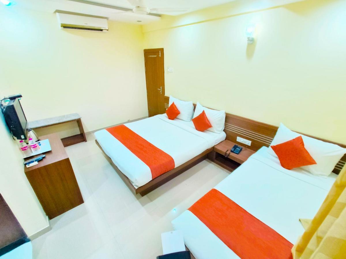 Sai Srushti By Neem Square Hotel Shirdi Eksteriør billede