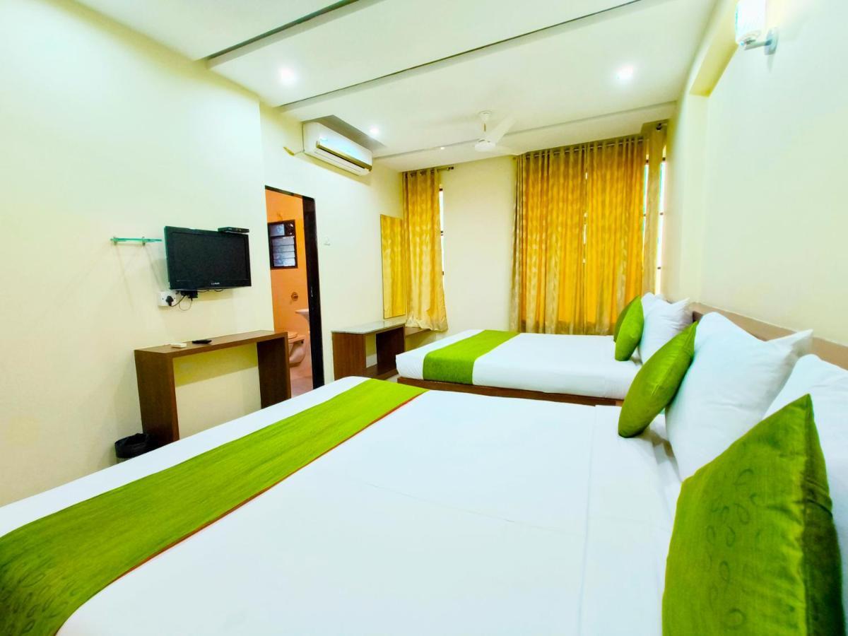 Sai Srushti By Neem Square Hotel Shirdi Eksteriør billede