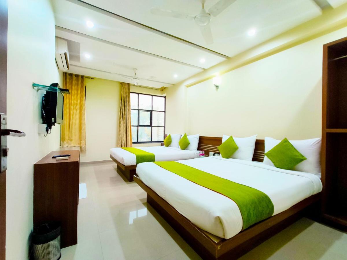 Sai Srushti By Neem Square Hotel Shirdi Eksteriør billede